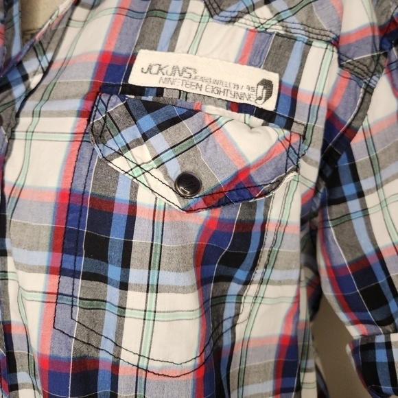 Men's Short Sleeve Plaid Buttoned Shirt - Picture 6 of 13